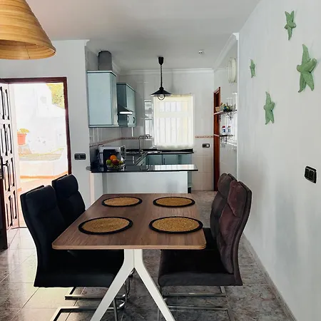 Casa Tin Tin Lanzarote דירה Tías